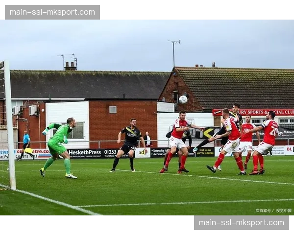 沃尔夫斯堡客场2-1击败柏林联合，近14轮联赛仅取得一场胜利